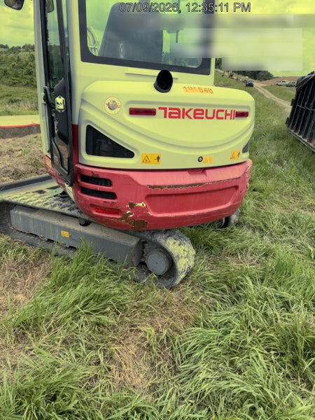 2021 TAKEUCHI TB235-2CR