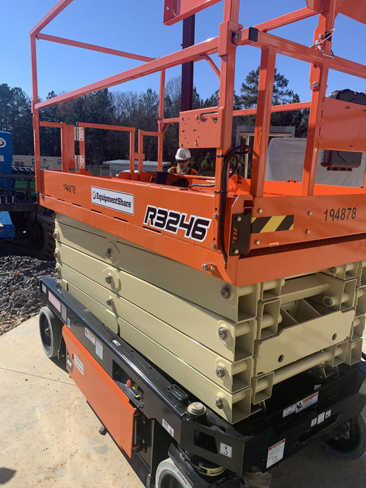 2021 JLG R3246
