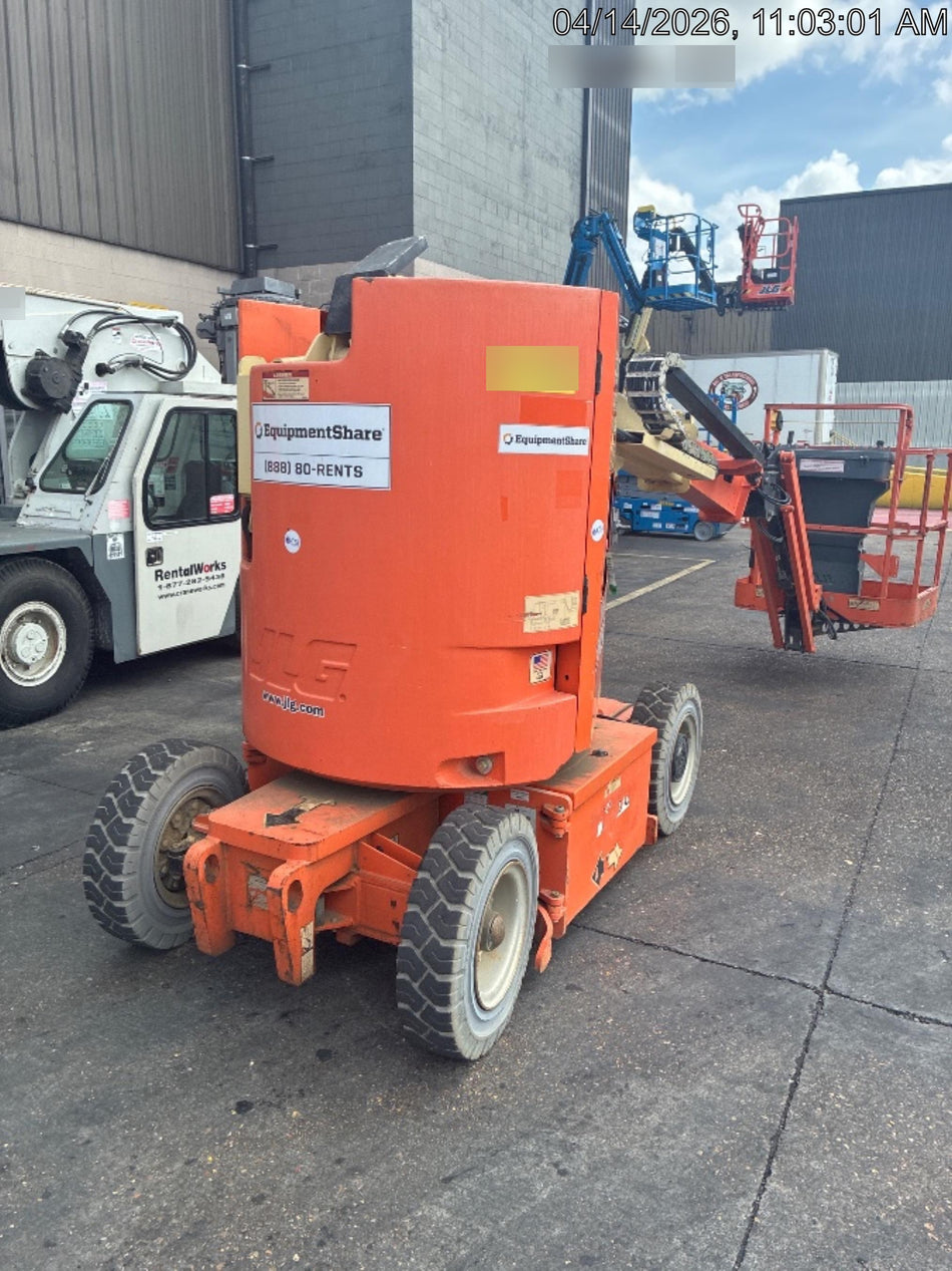 2019 JLG E300AJP