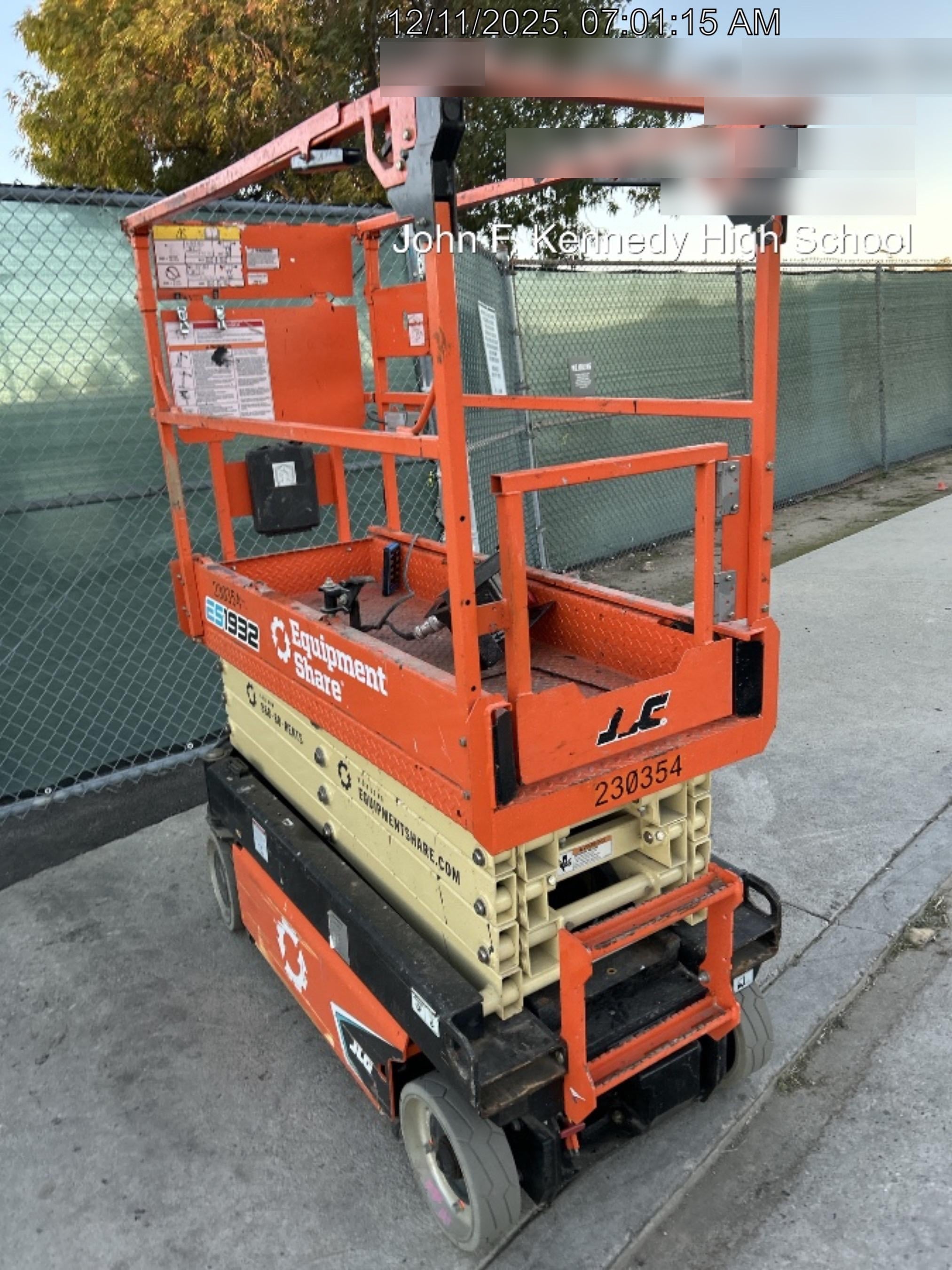 2022 JLG ES1932