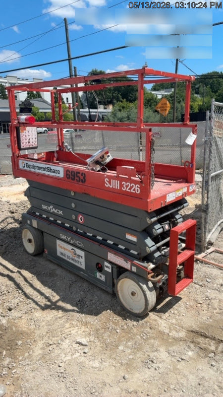 2018 Skyjack SJIII-3226 Skyjack SJIII3226 Scissor Lift w/Trojan Batteries