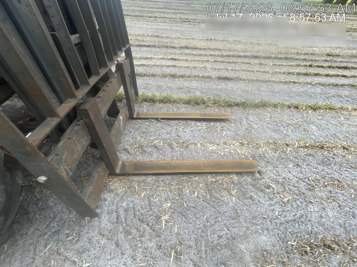 2022 CASE 586H