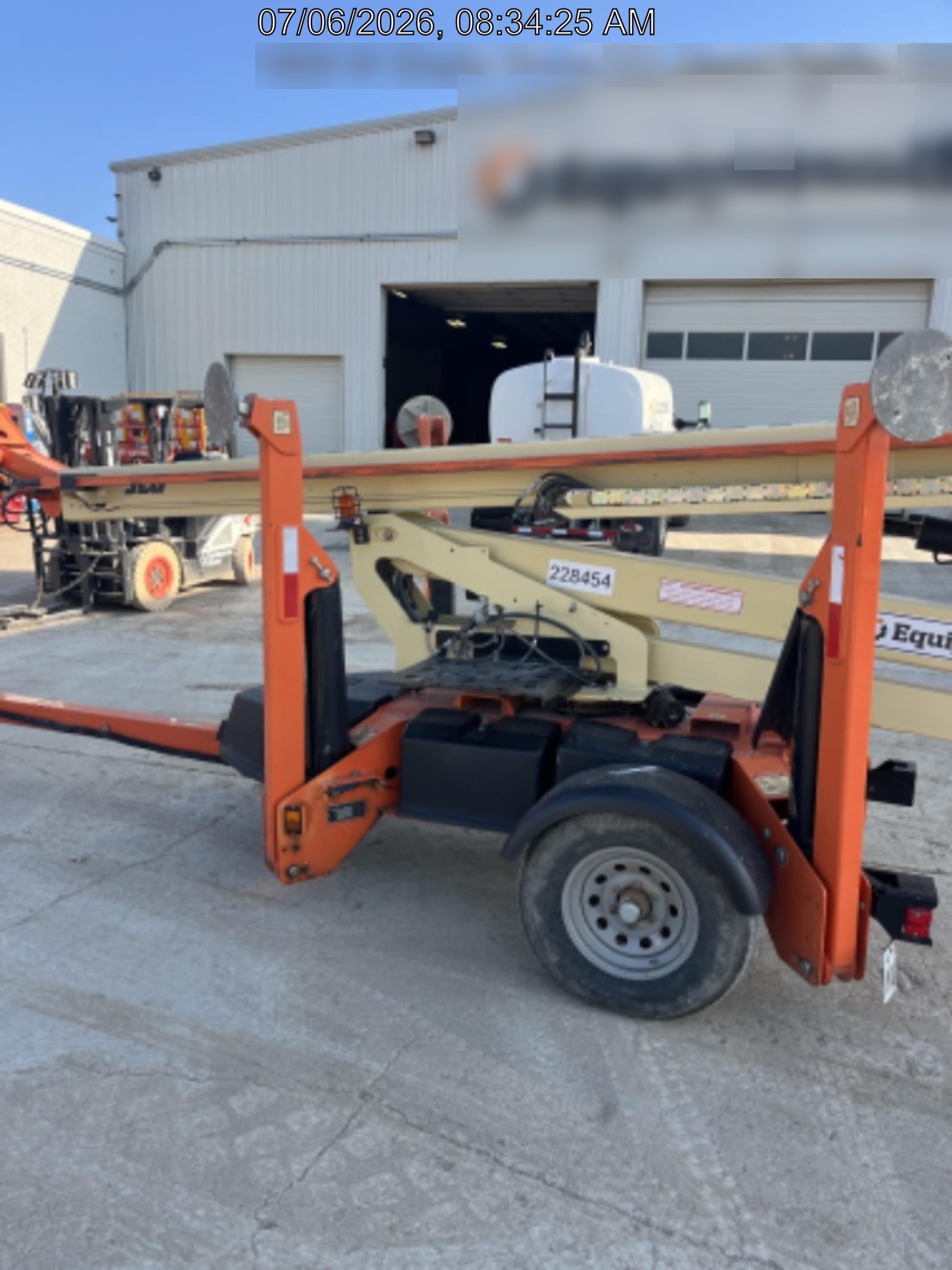 2022 JLG T500J