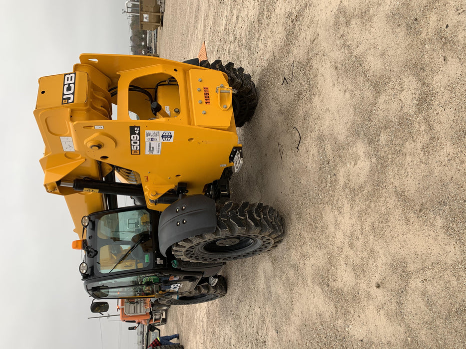 2020 JCB 509-42 Cab/Heat/Air, Solid Tires, Work Lights, Beacon, Aux Hydraulics, Back up Alarm, Lifting Eye, ES Decals