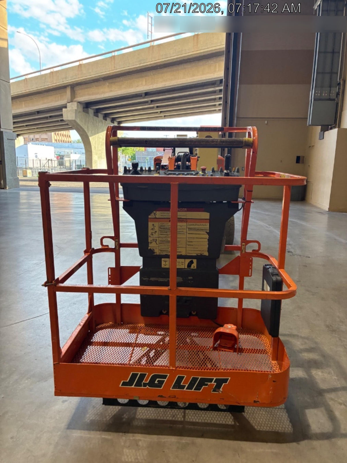 2019 JLG E400AJPN