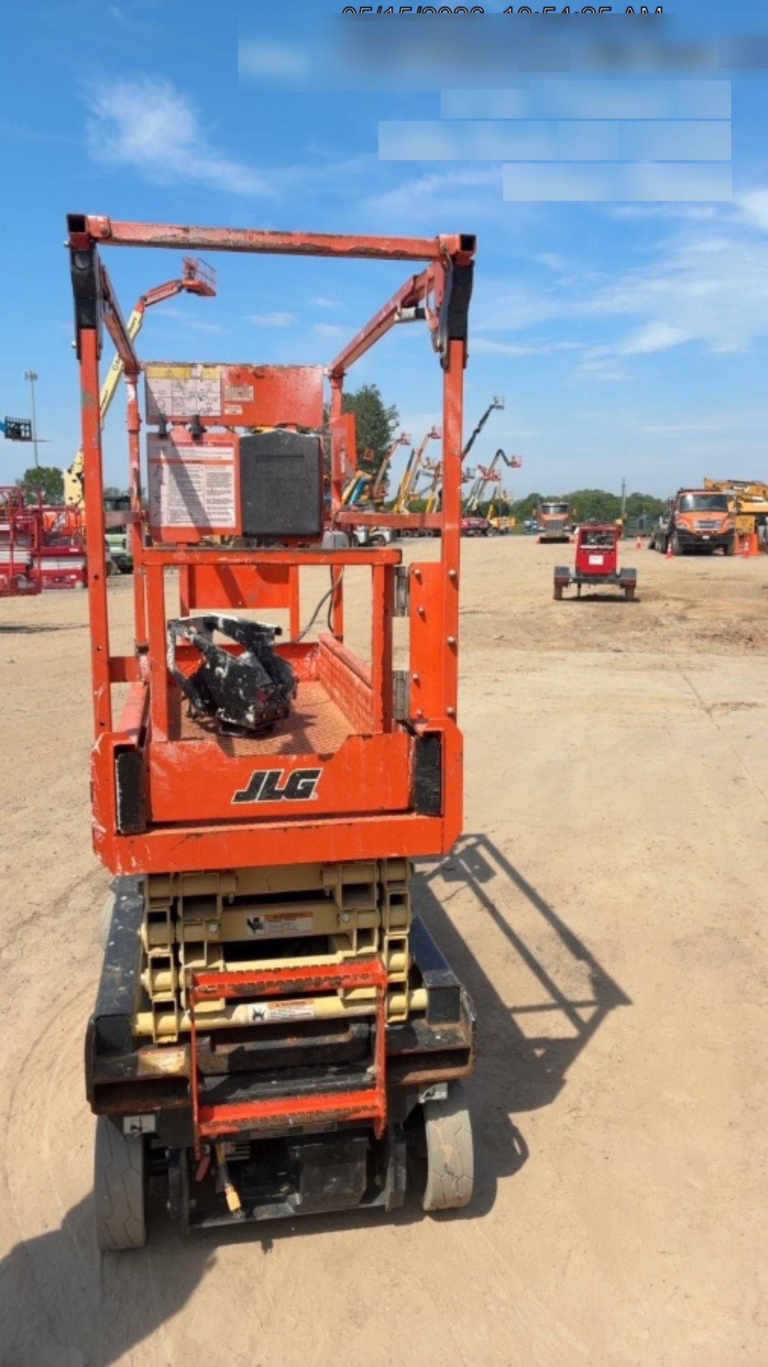 2022 JLG ES1932