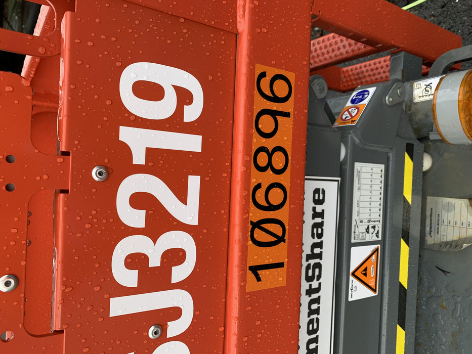 2020 Skyjack SJIII-3219 Solid NM Tires, Half height spring hinged entry gate, Dual Beacons, 800W Inverter