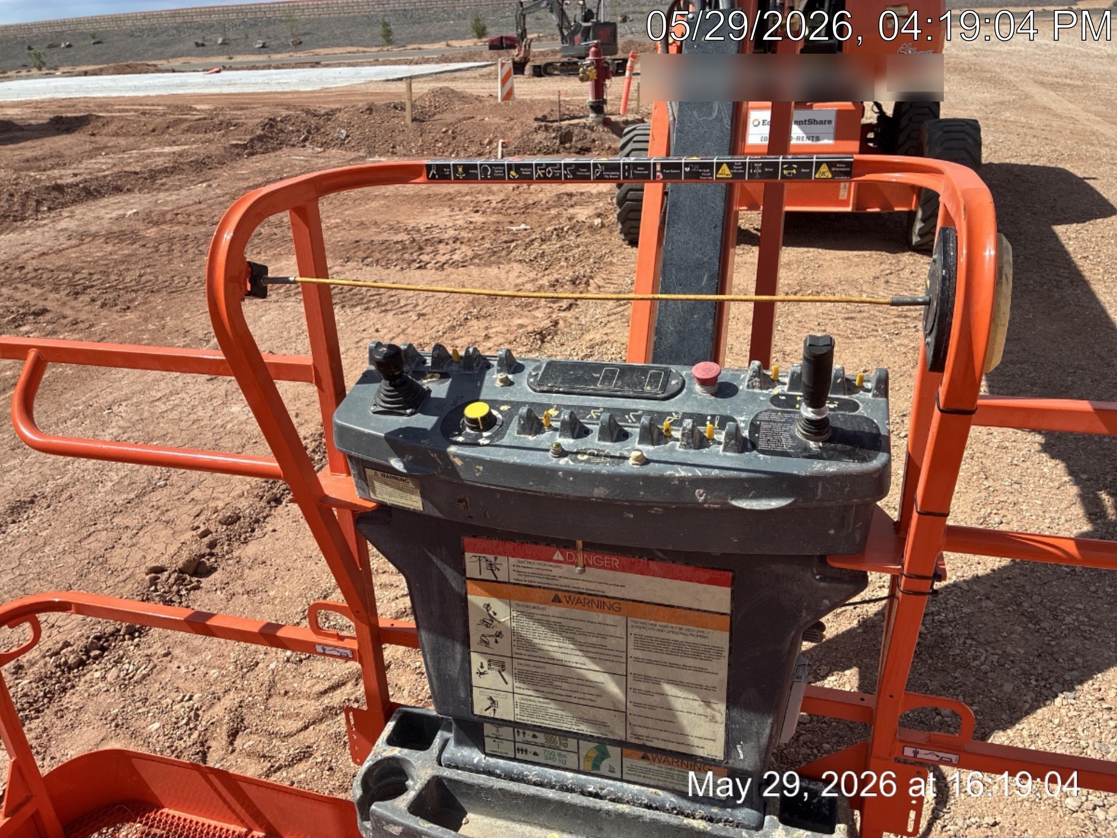2020 JLG 660SJ