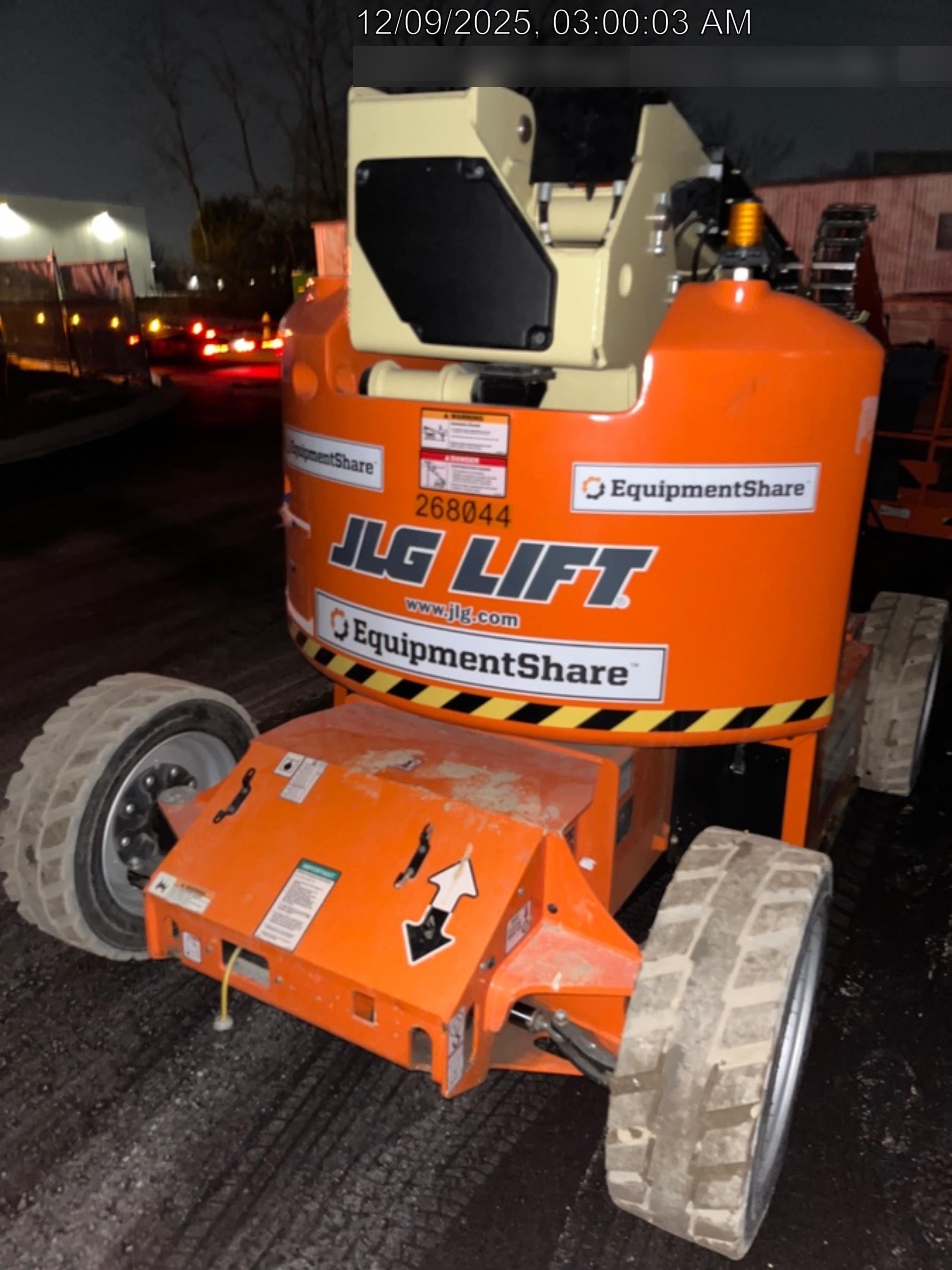 2022 JLG E450AJ