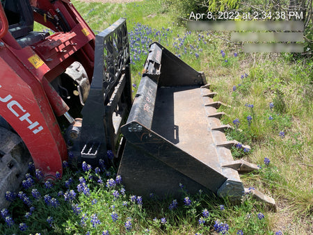 2020 EMKAY 48" Pallet Forks - Emkay