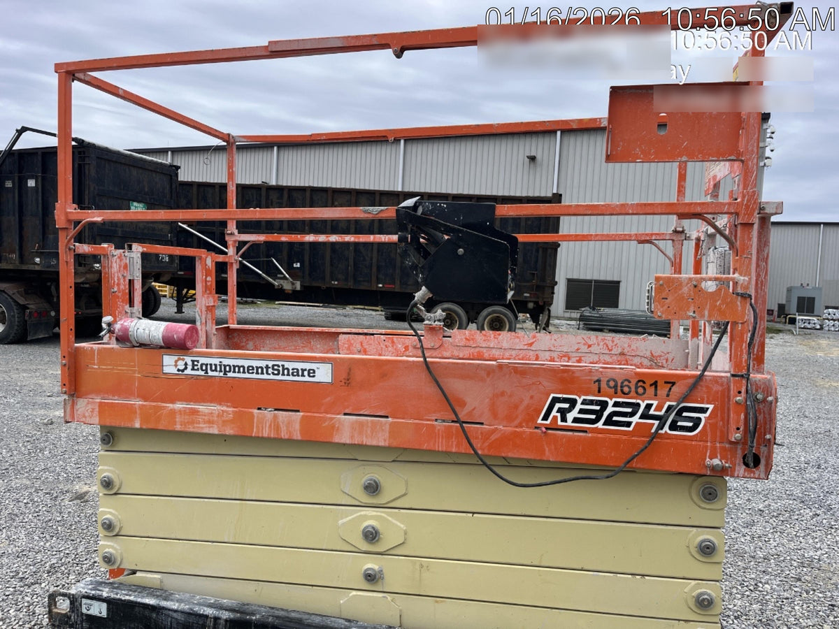 2021 JLG R3246
