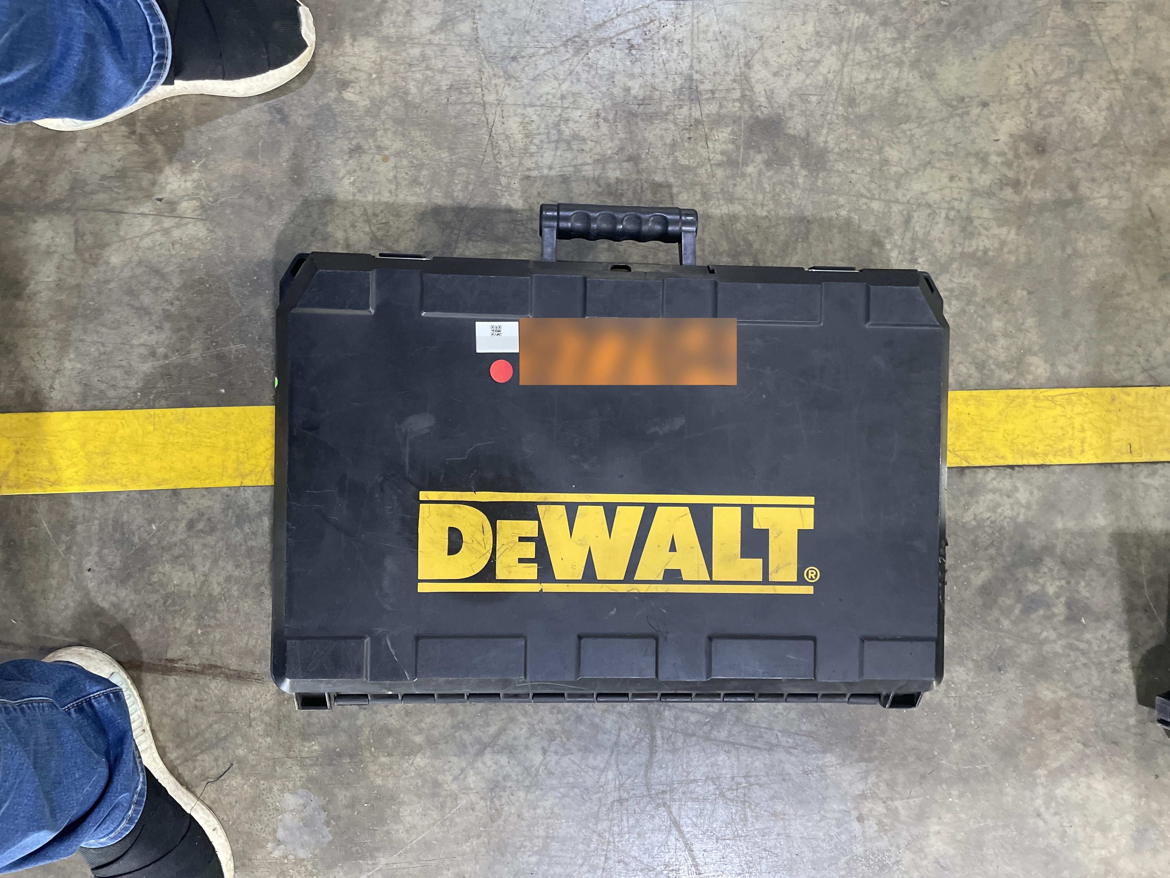 2020 DEWALT D25604
