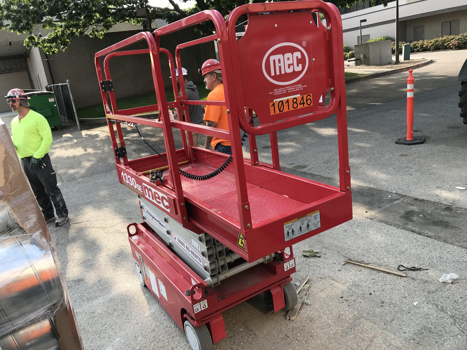 2020 MEC 1330SE Solid NM Tires, Steel Swing out Doors, LCS, Beacon, 900W Invertor