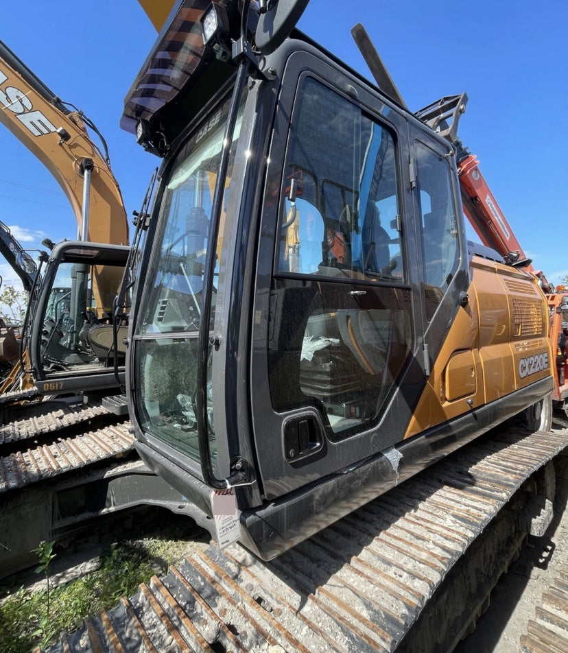 2023 CASE CX220E