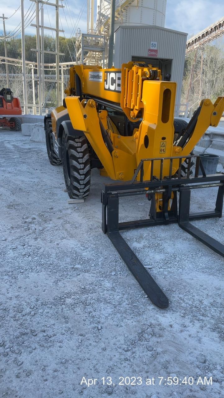 2023 JCB 512-56