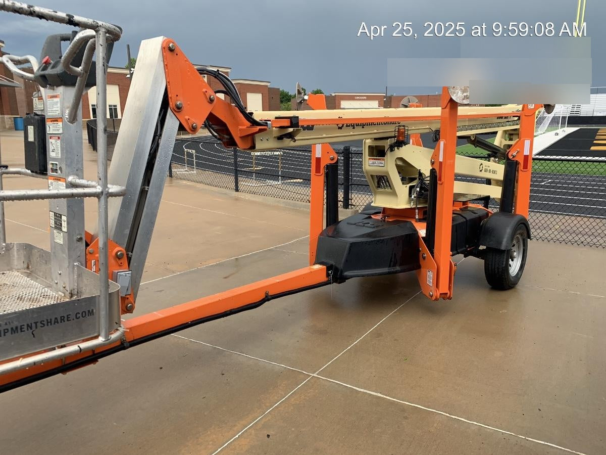 2023 JLG T500J