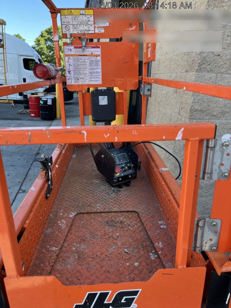 2024 JLG ES1932