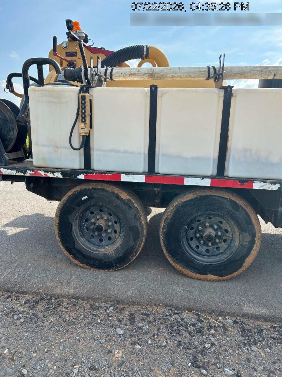 2022 VAC-TRON LP573XDT