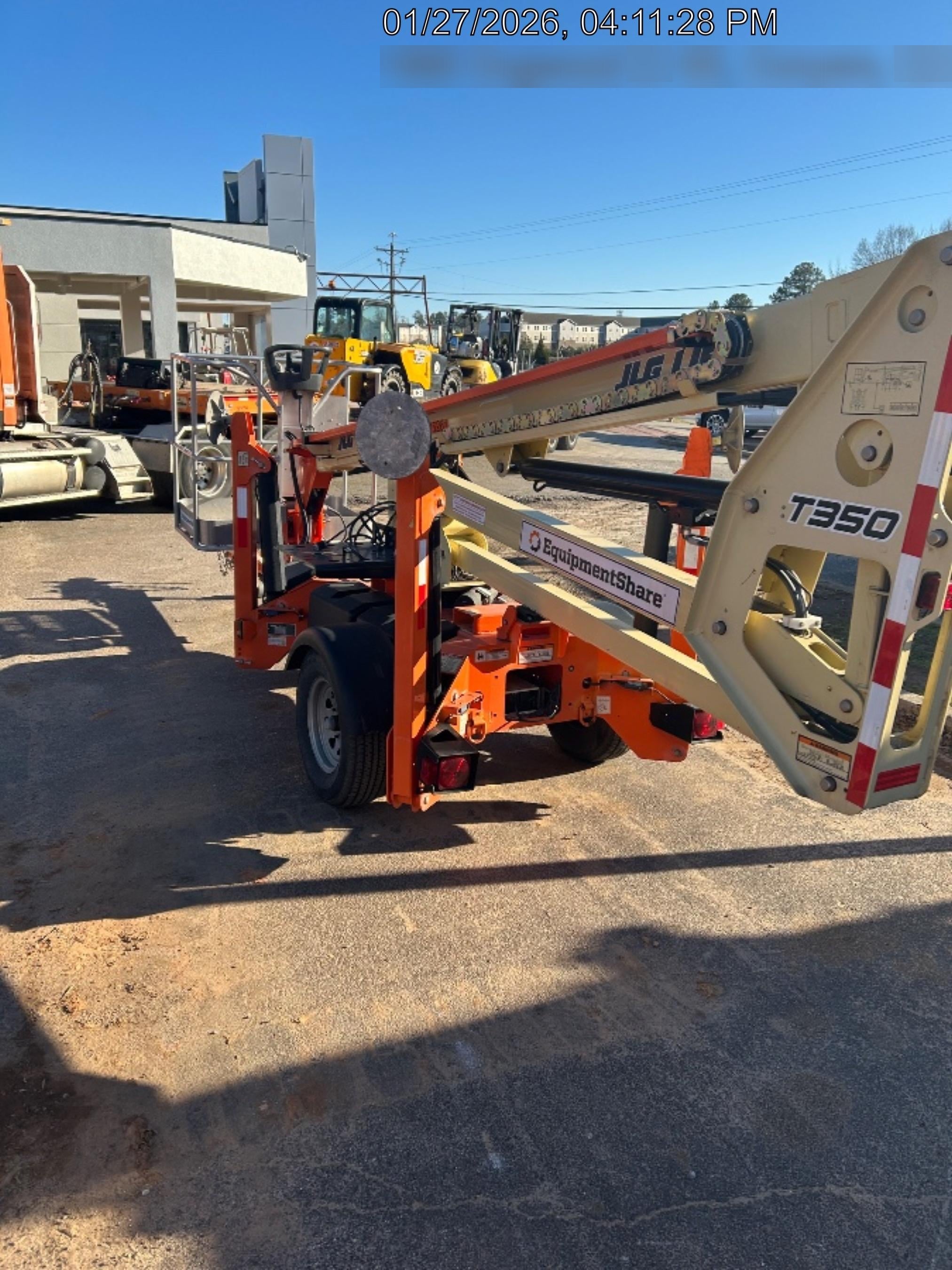 2022 JLG T350
