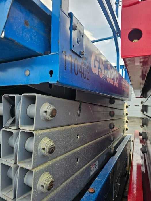 2020 Genie GS-3232 Standard, Folding half height swing gate