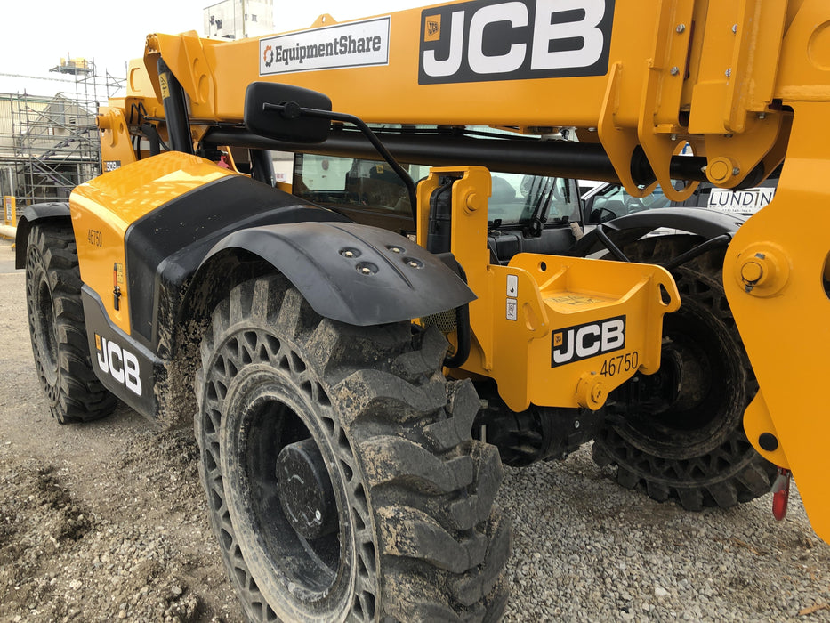 2019 JCB 509-42 Cab/Heat/Air, 74 HP, Solid Tires, STD Worklight, Beacon, Aux Hydraulics, Lifting Eye, Back up Alarm w/66" Carriage/60" Forks
