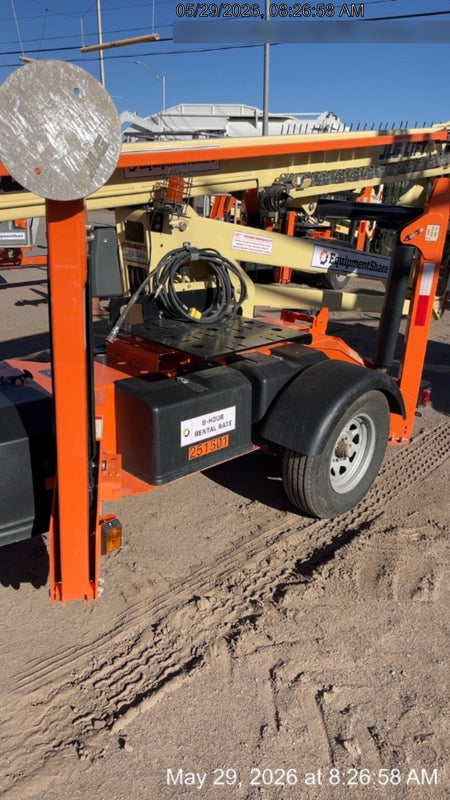 2022 JLG T350