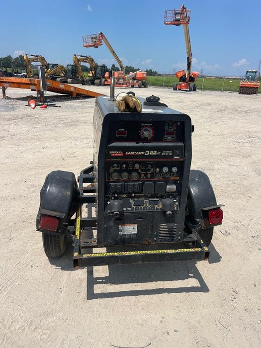 2019 Lincoln Electric Vantage 322 Welder Ready-Pak 3, Two wheel trailer, Fender and Light kit, Cable Rack