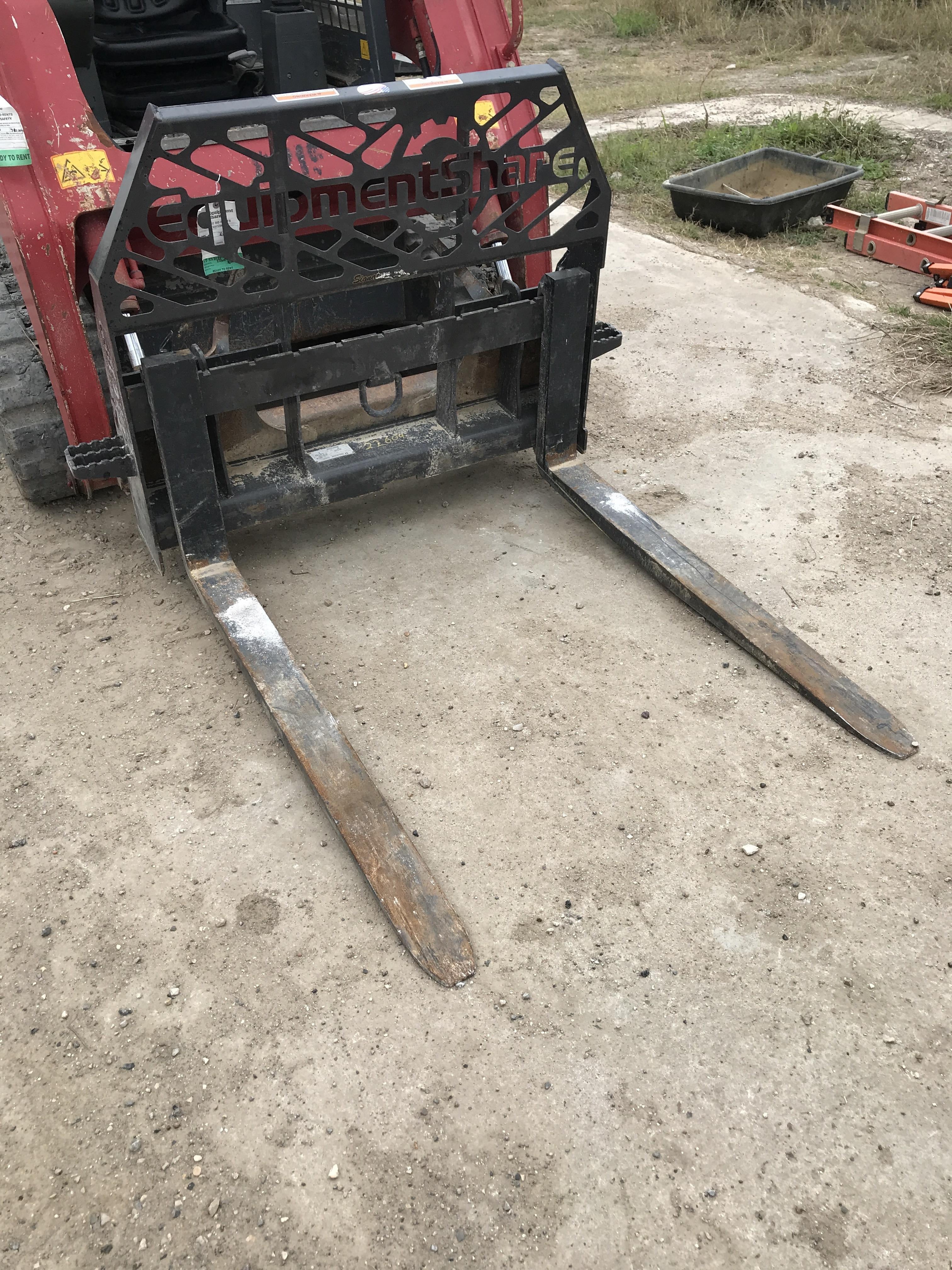 2018 PALADIN 48" Pallet Forks - Paladin