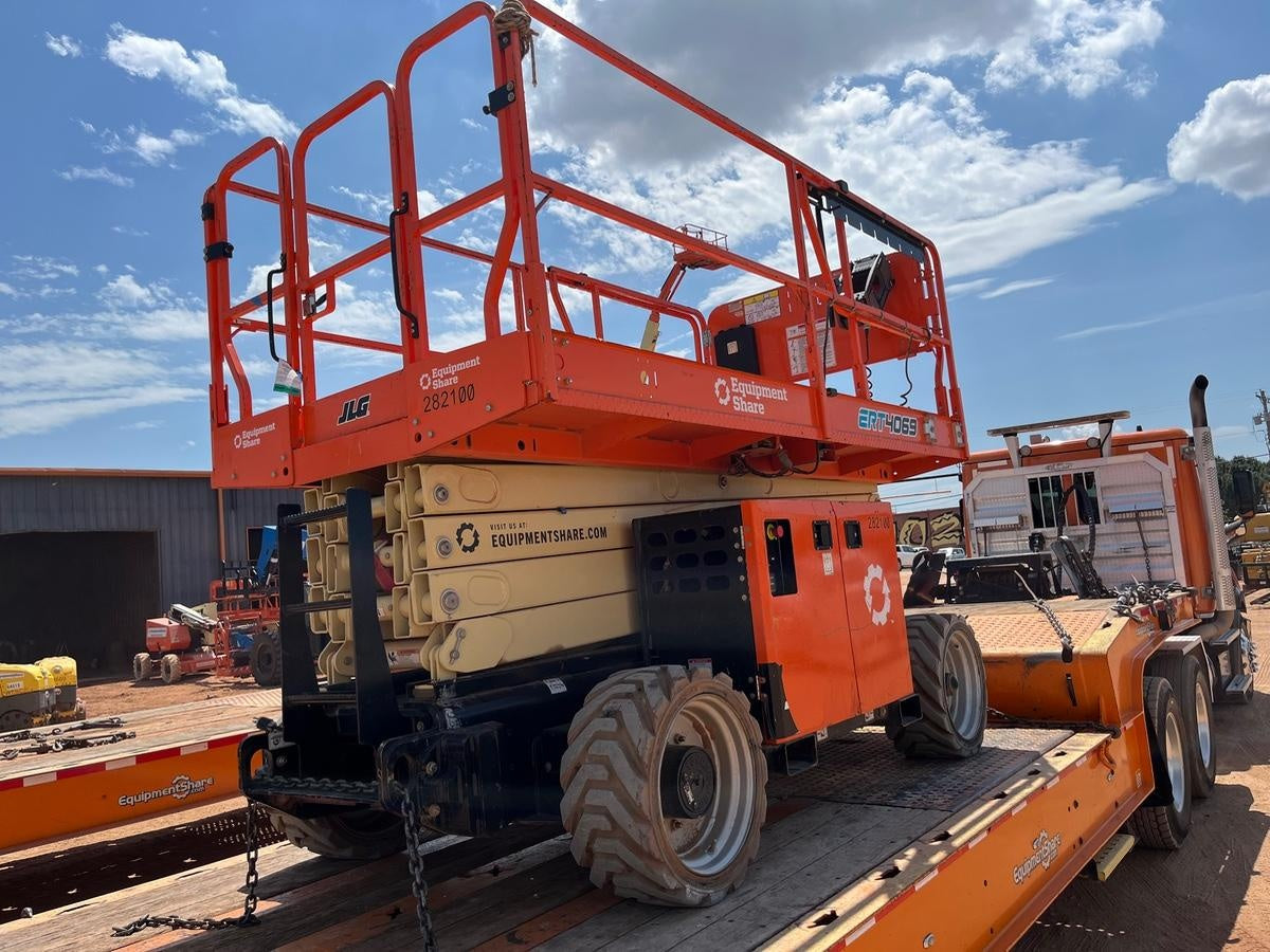 2022 JLG ERT4069