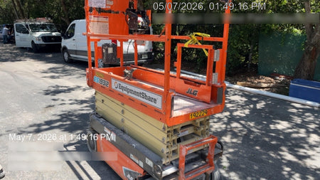 2021 JLG ES1932