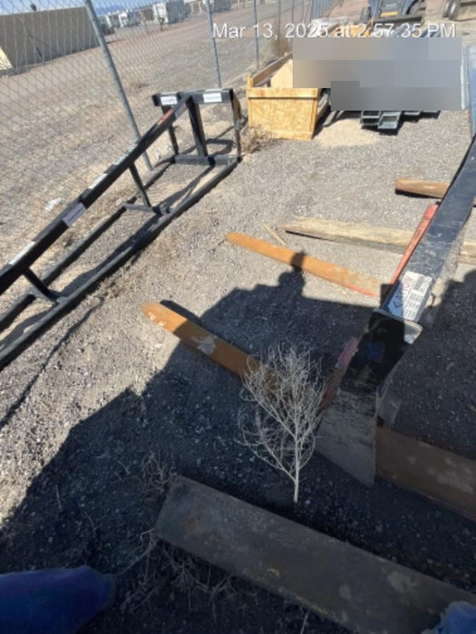 2022 ARROW MATERIAL HANDLING 60" Pallet Forks - Arrow