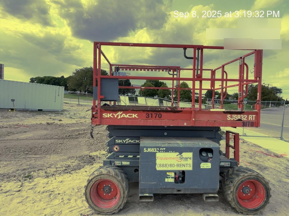2017 SKYJACK SJ6832 RT