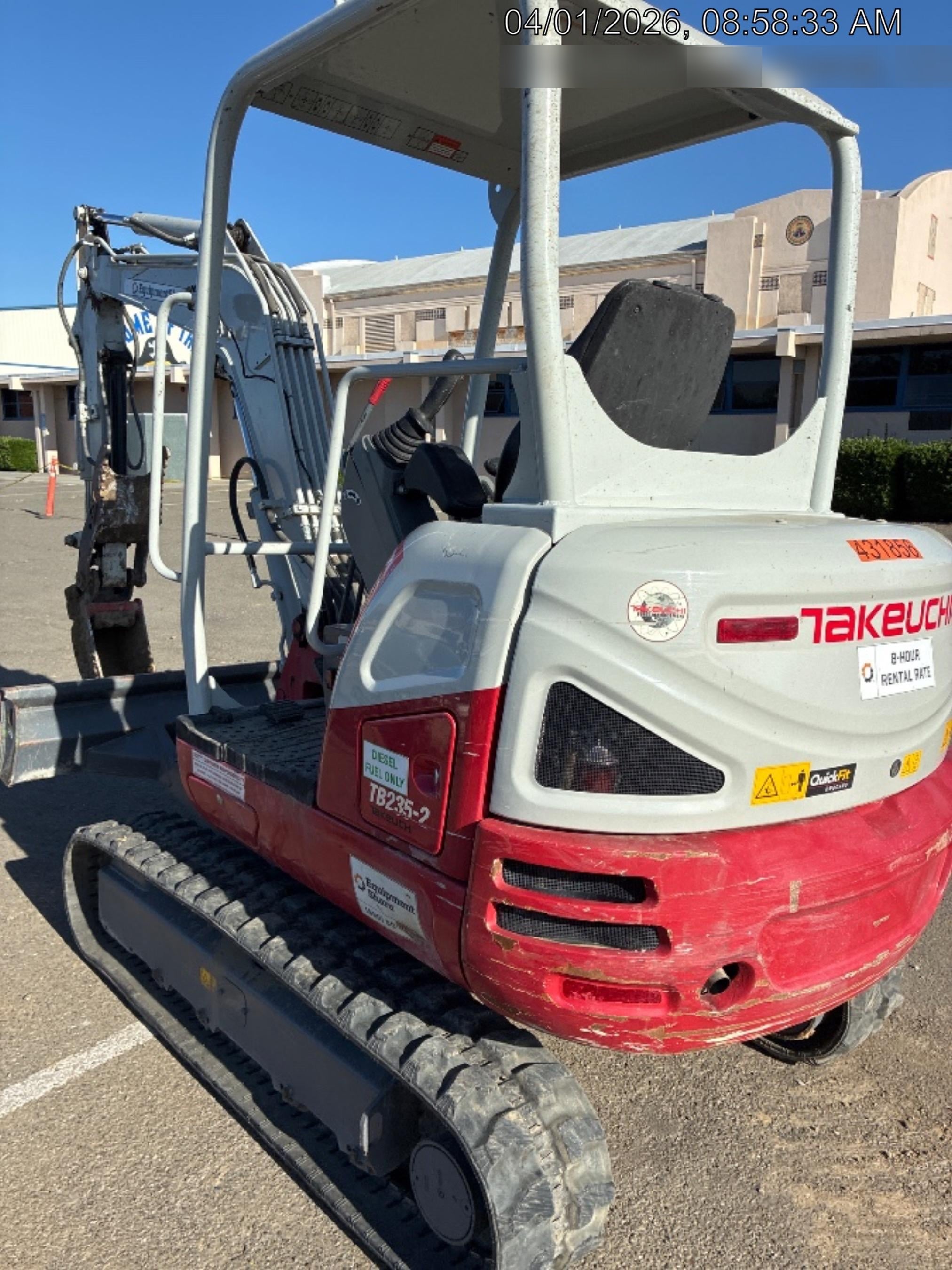 2024 TAKEUCHI TB235-2R