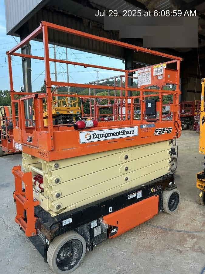 2022 JLG R3246