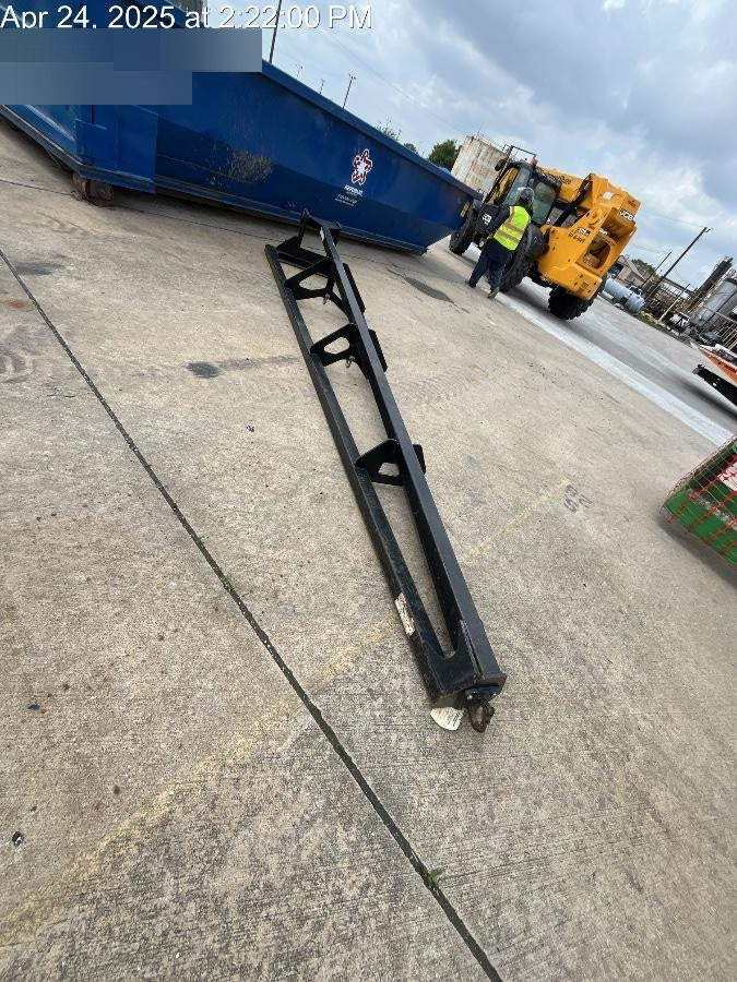 2023 JLG 1001275852