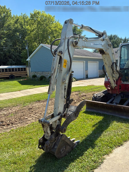 2022 TAKEUCHI TB250-2CR