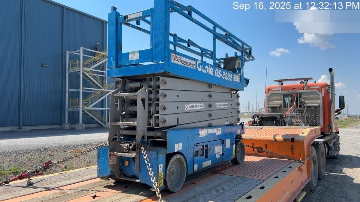 2016 Genie GS-3232 Genie 3232 Scissor Lift