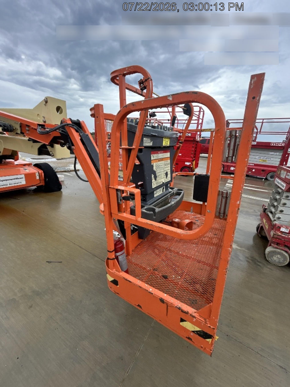 2021 JLG E450AJ