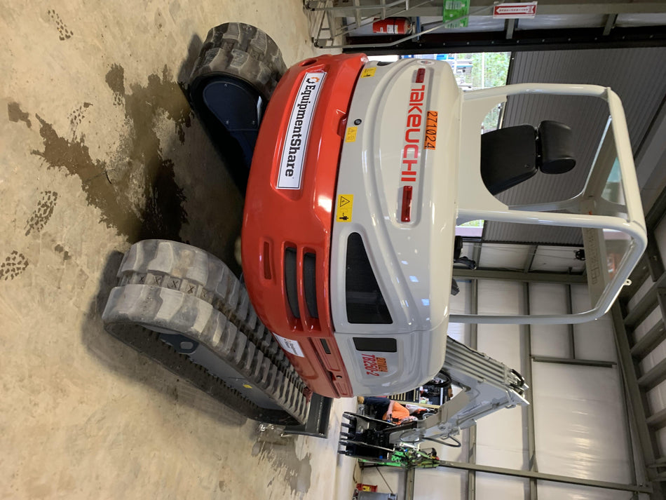 2022 TAKEUCHI TB250-2R