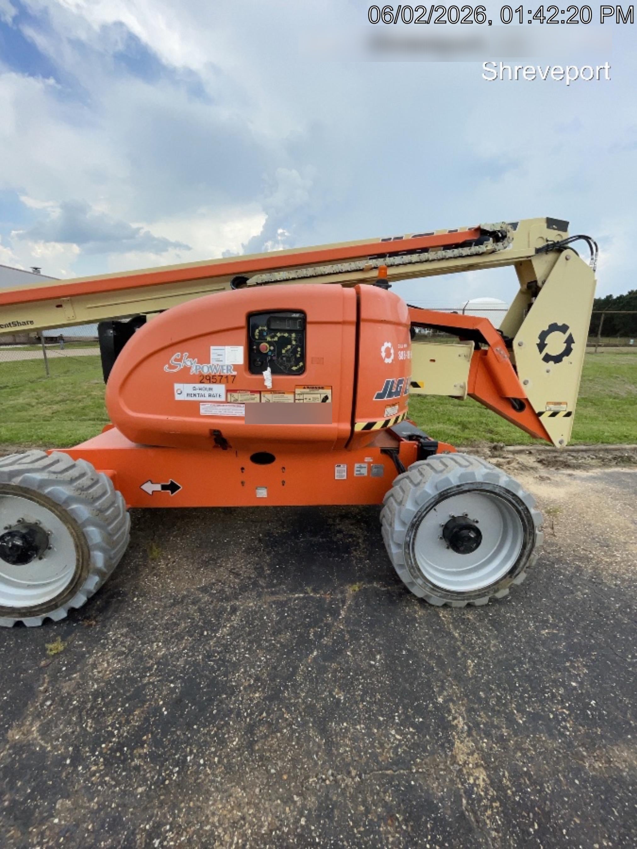 2023 JLG 600AJ