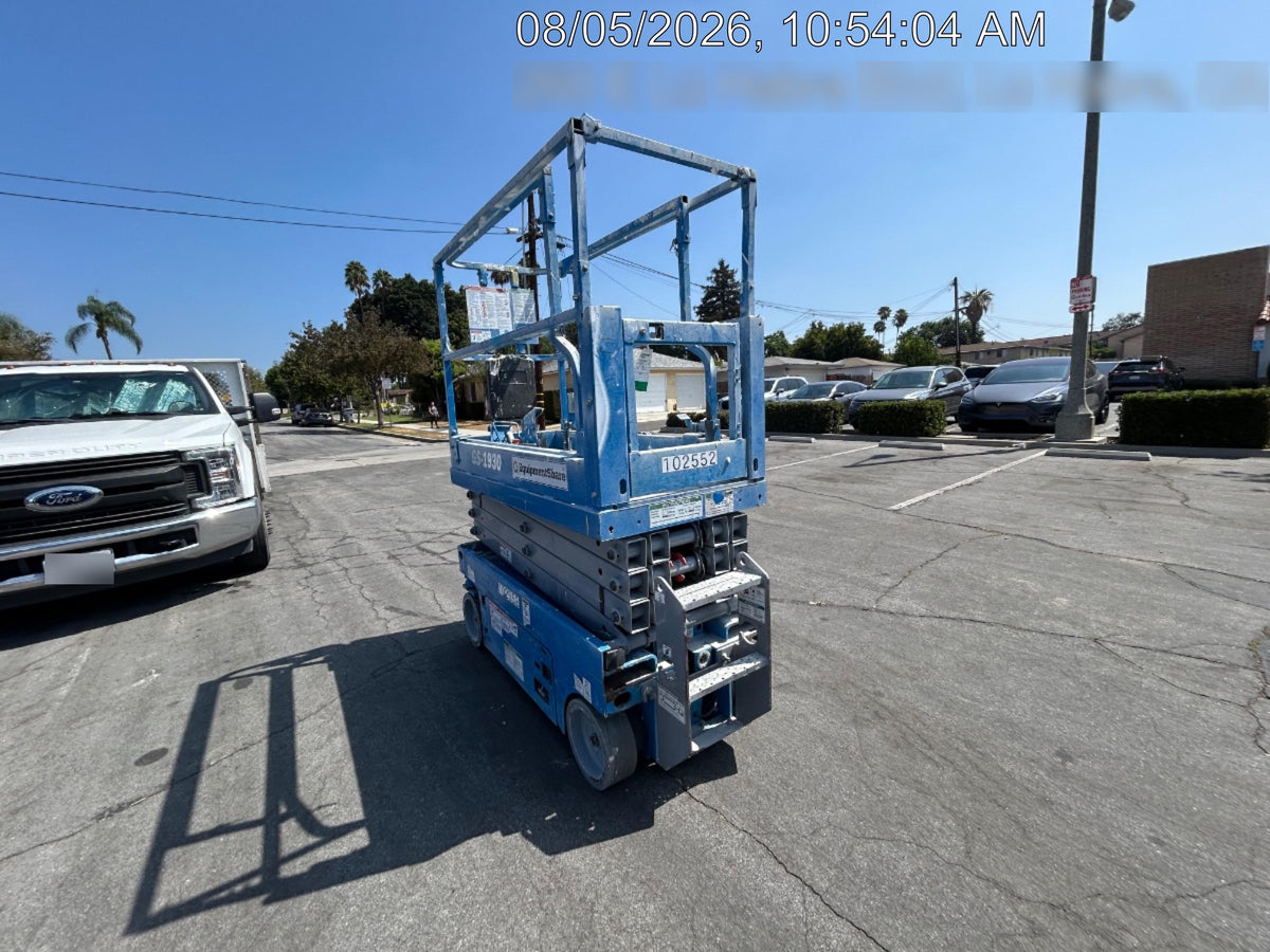 2020 Genie GS-1930 Solid Non Marking Tires, Beacon, Folding rails with half height swing gate, 800W Inverter