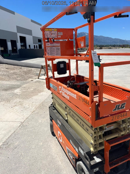 2022 JLG ES1932