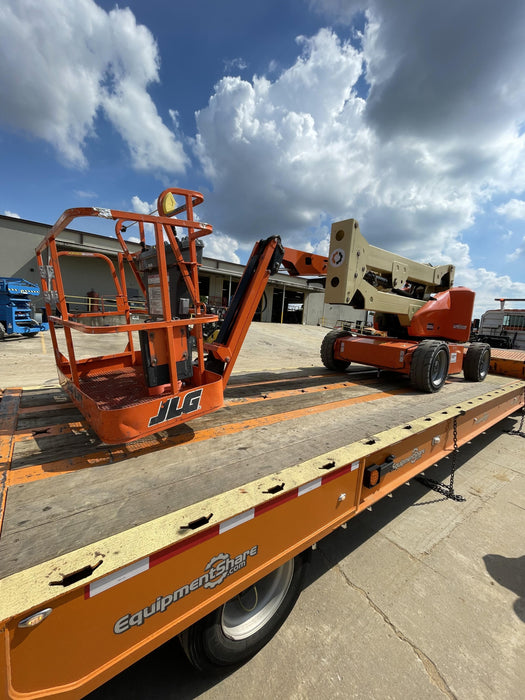 2019 JLG E450AJ