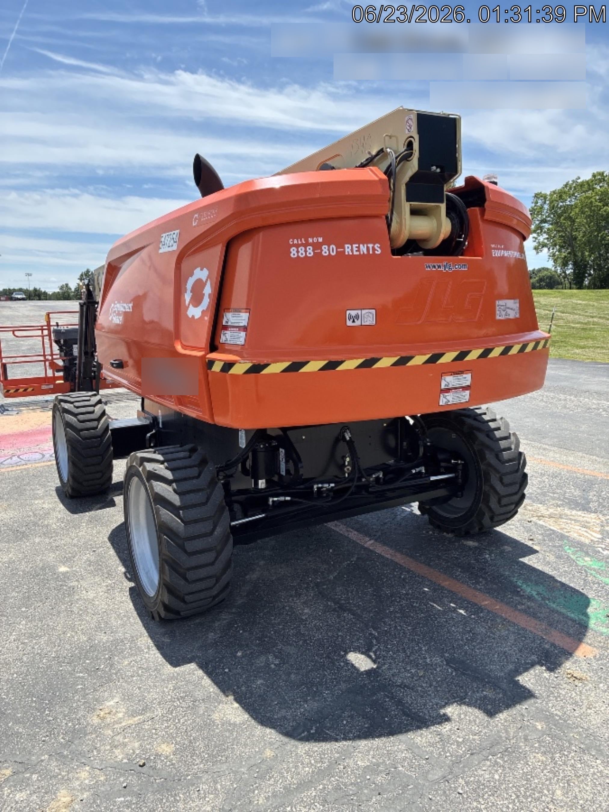 2025 JLG 660SJ