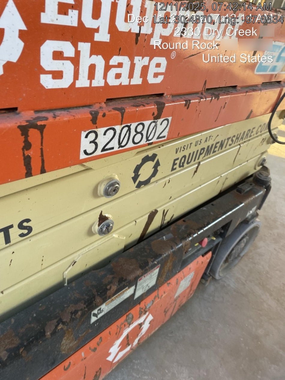 2023 JLG ES2632