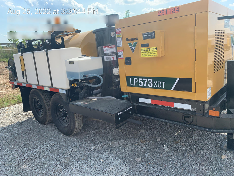2022 Vac-Tron LP573XDT T4 Koehler Diesel Engine, 500 Gallon Debris Tank, x2 100 Gallon Water Tanks