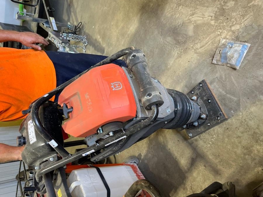 2024 HUSQVARNA LT6005