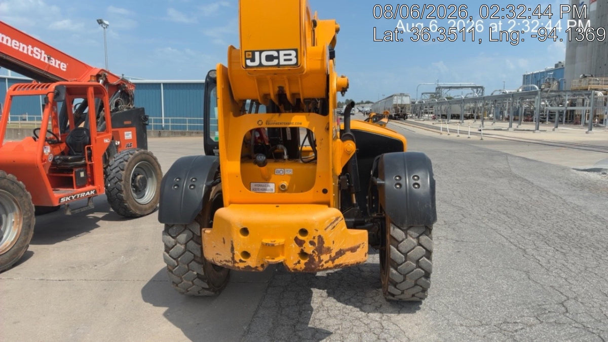 2023 JCB 510-56