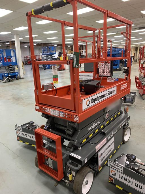 2020 Skyjack SJIII-3219 Solid NM Tires, Half height spring hinged entry gate, Dual Beacons, 800W Inverter