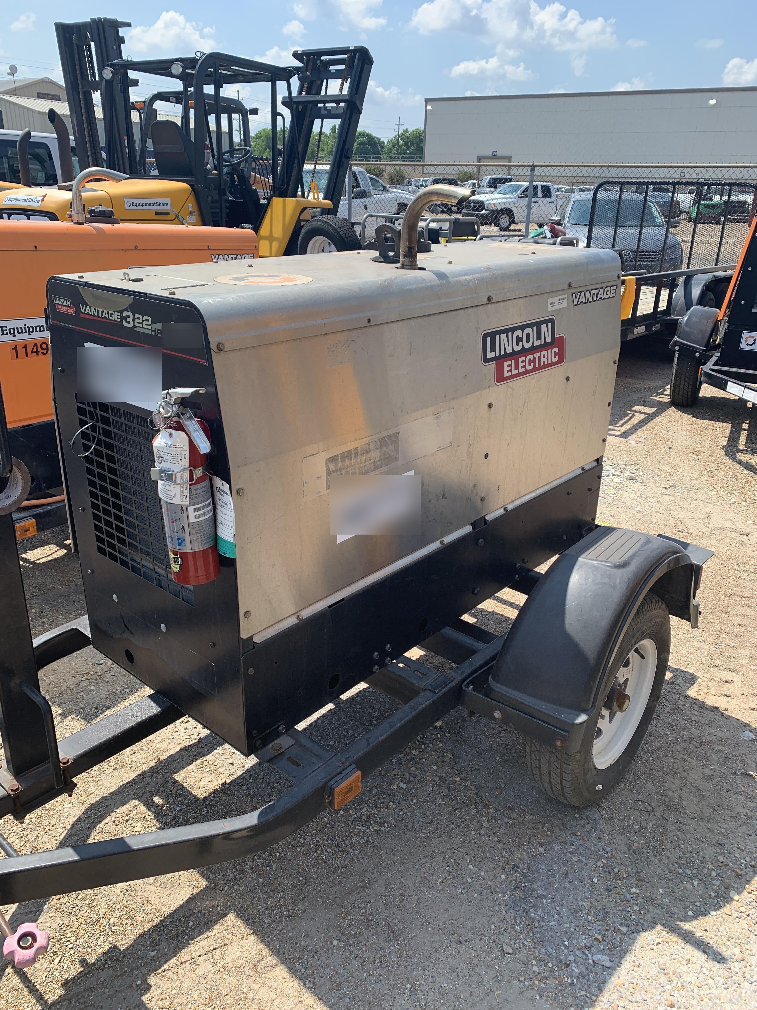 2019 Lincoln Electric Vantage 322 Welder Ready-Pak 3, Two wheel trailer, Fender and Light kit, Cable Rack